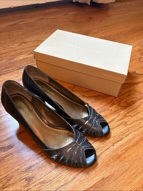 Naturalizer Black Peep Toe Leather Heels